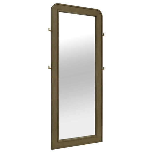 Espejo de pie de cuerpo entero con tejido de caña Arini, lavado arena