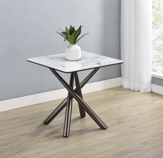 Mesa auxiliar Carvell cuadrada de piedra sinterizada Mirage White