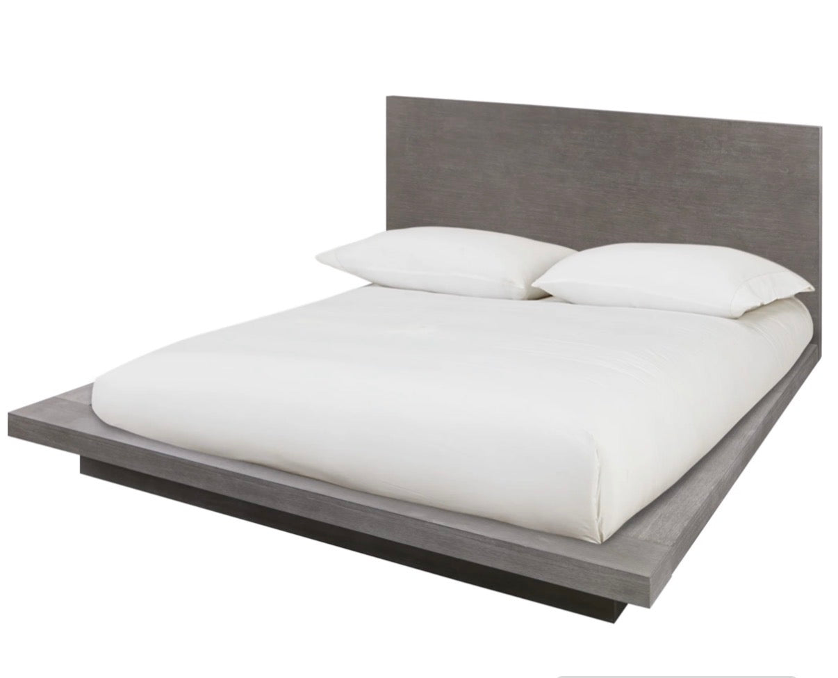 Triade Wood Platform Bed Frame — detail