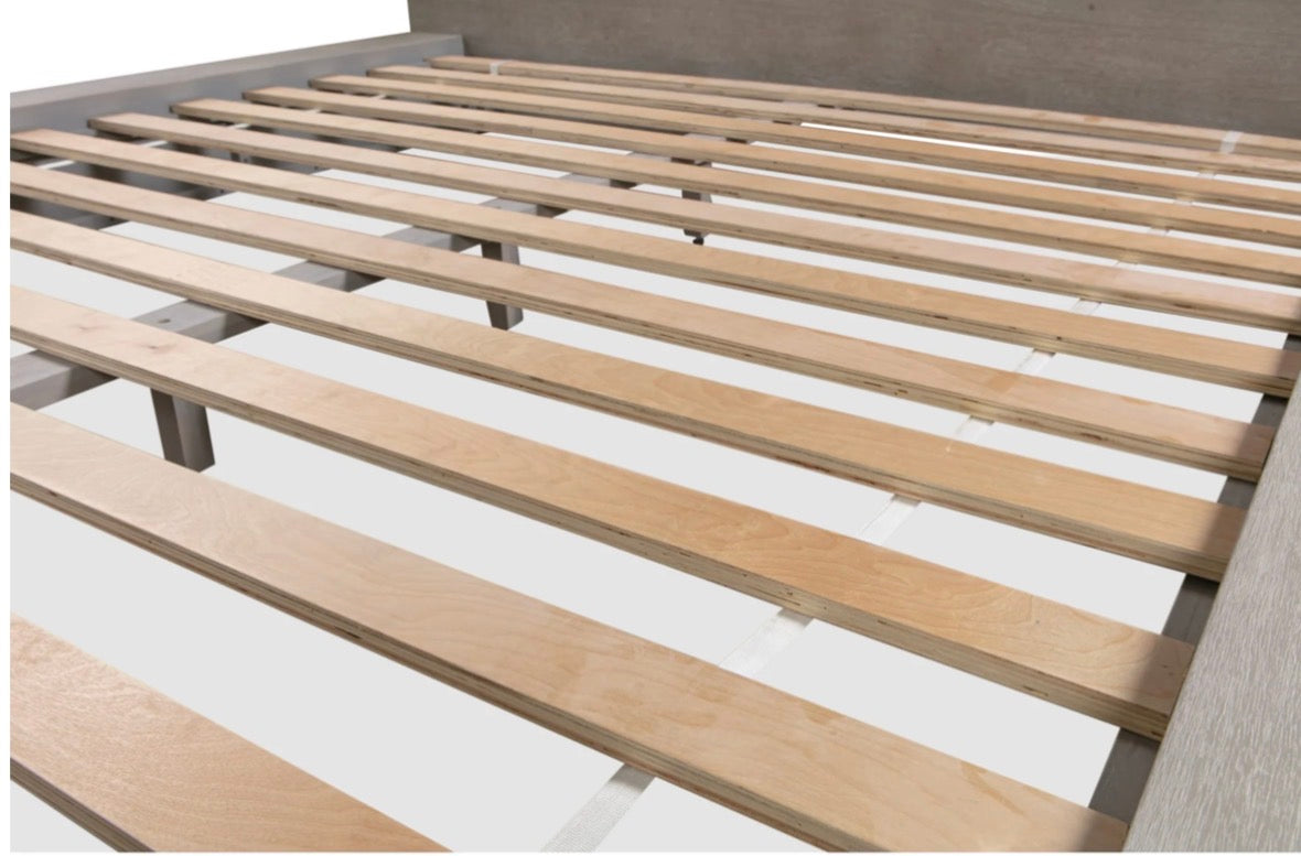 Triade Wood Platform Bed Frame — detail