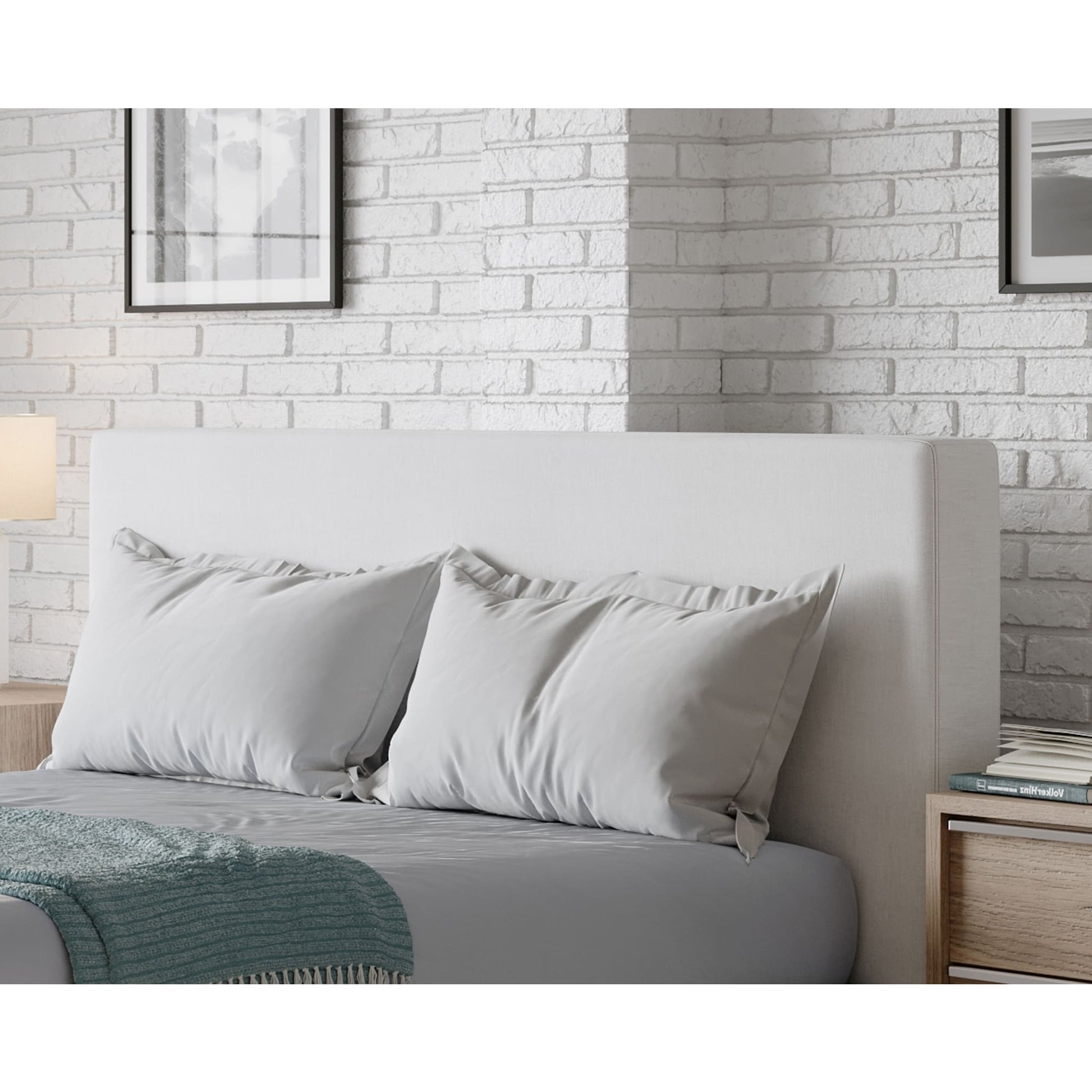 Jesse White bed, angled view