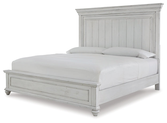 Cama Kanwyn Queen con paneles y tocador con espejo