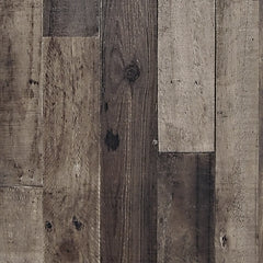 Cama Queen Derekson con paneles, cómoda con espejo y mesita de noche