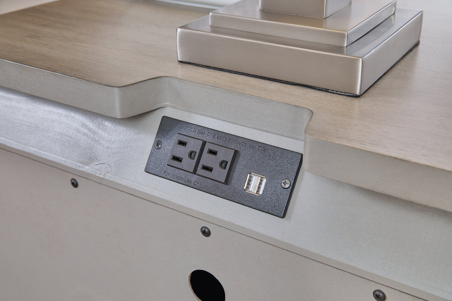 Mesita de noche de tres cajones Lexorne