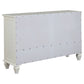 Juego de dormitorio Sandy Beach de 4 piezas tamaño Queen en color crema y blanco