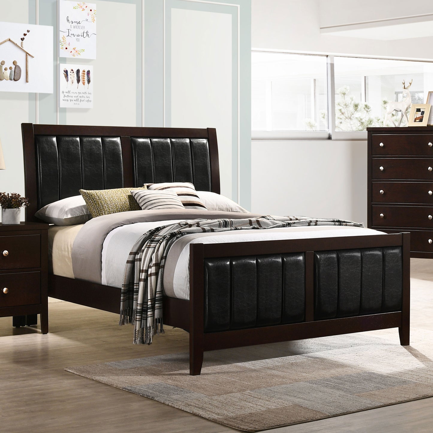 Cama Carlton Wood con paneles completos color capuchino