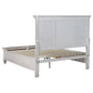 Juego de dormitorio Franco Eastern King de 4 piezas en blanco desgastado