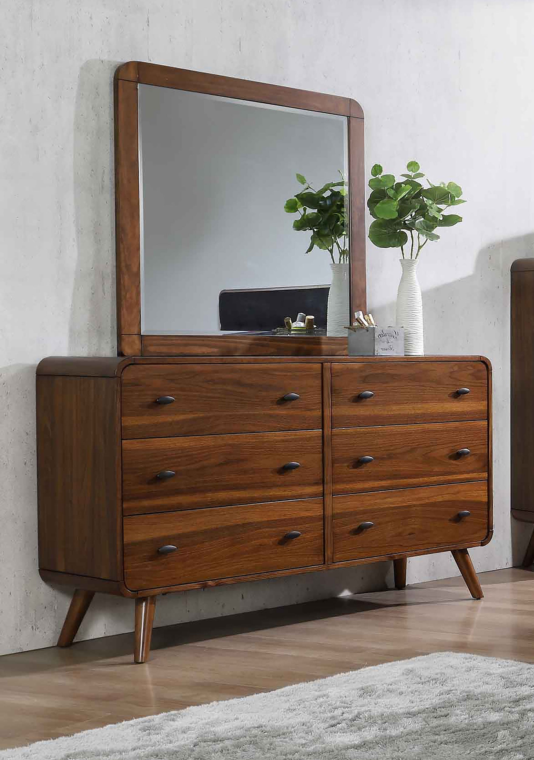 Robyn - 6-Drawer Dresser with Mirror - Dark Walnut Robyn - 6-Drawer Dresser with Mirror - Dark Walnut