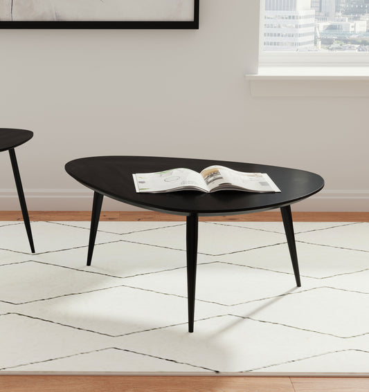 Mesa de centro triangular Odessa de madera maciza negra