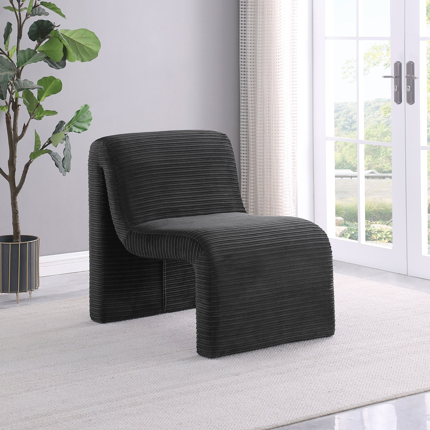 Sillón Drayton curvo tapizado sin brazos, color negro