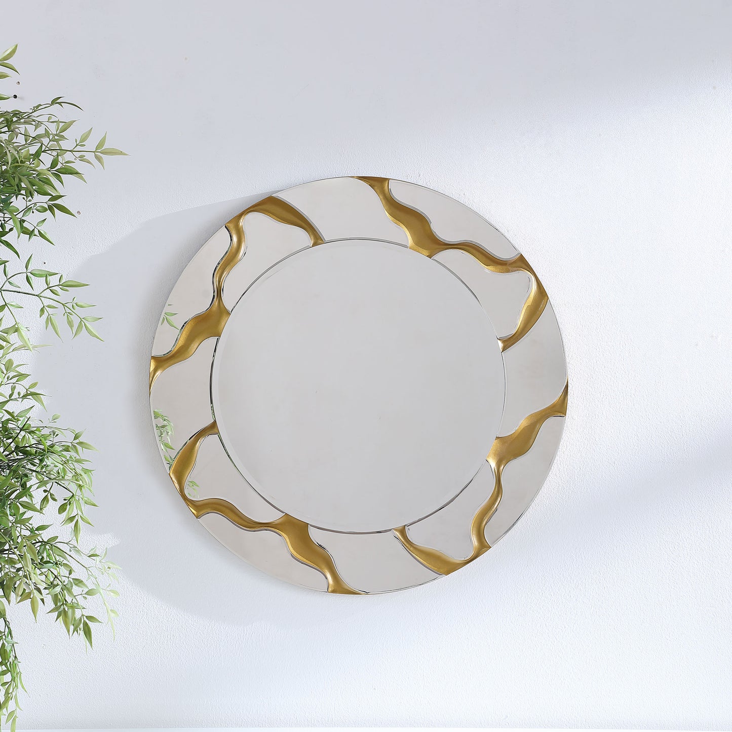 Espejo de pared redondo estilo Kintsugi Dorinda de 36 x 36 pulgadas, dorado