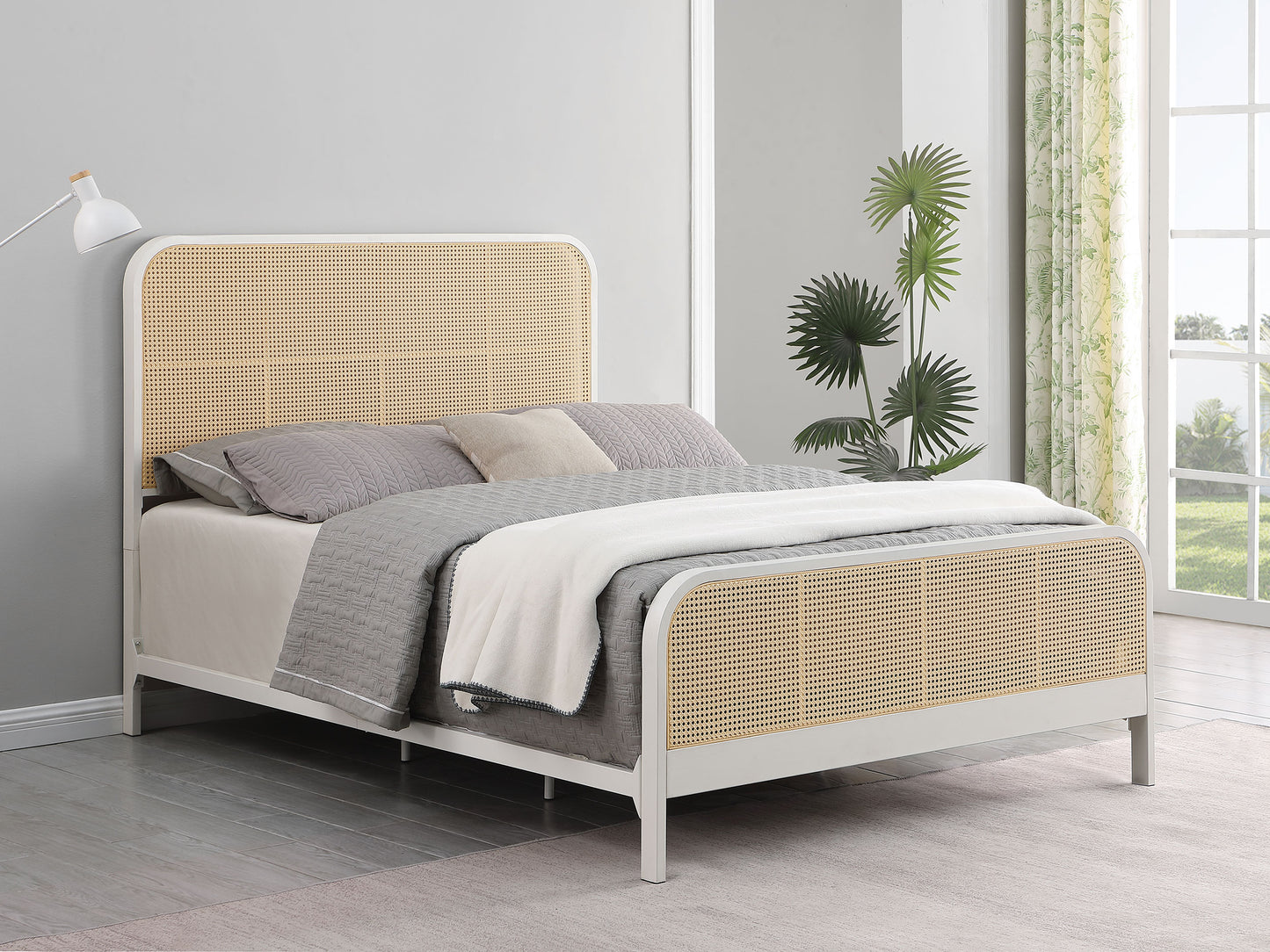 Cama Queen de metal con estructura de caña abierta Lanewood, color blanco
