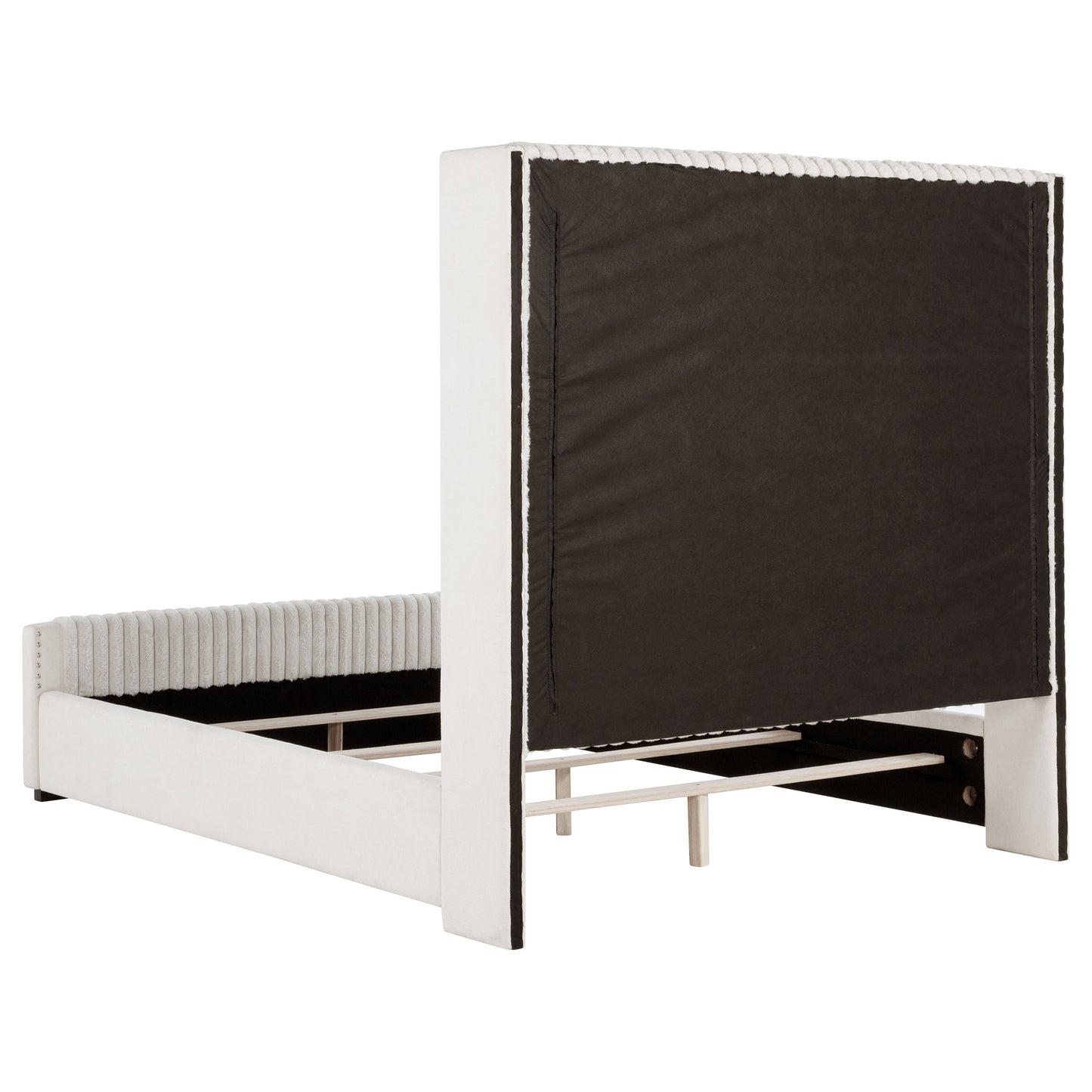 Cama Natasha tapizada de 65 pulgadas con respaldo alto, tamaño king, color crema