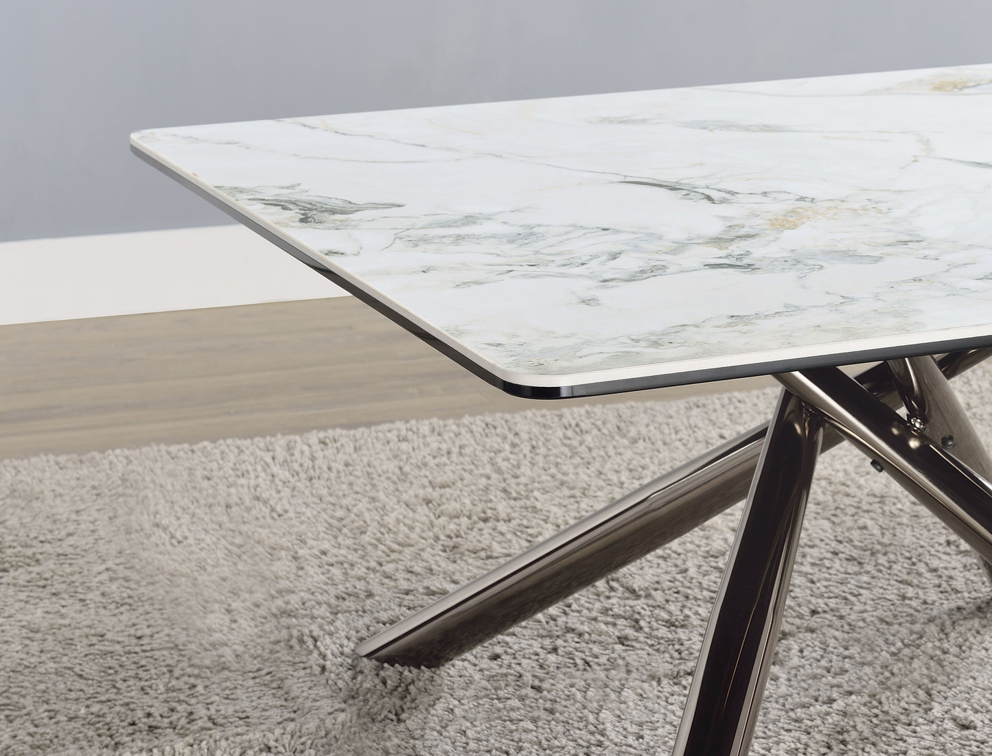 Mesa de centro Carvell cuadrada con superficie de piedra sinterizada Mirage White