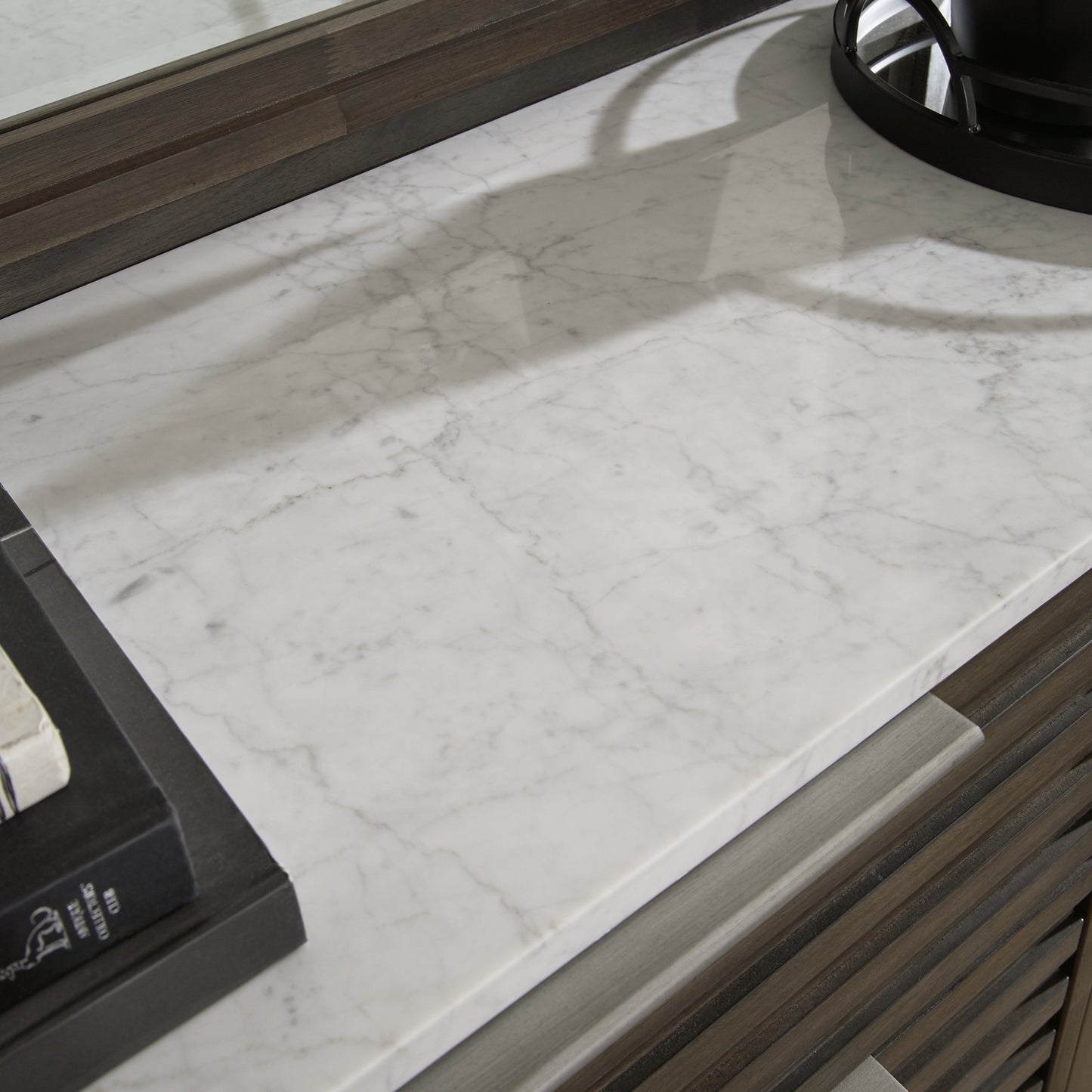 Cómoda y espejo Arkenton