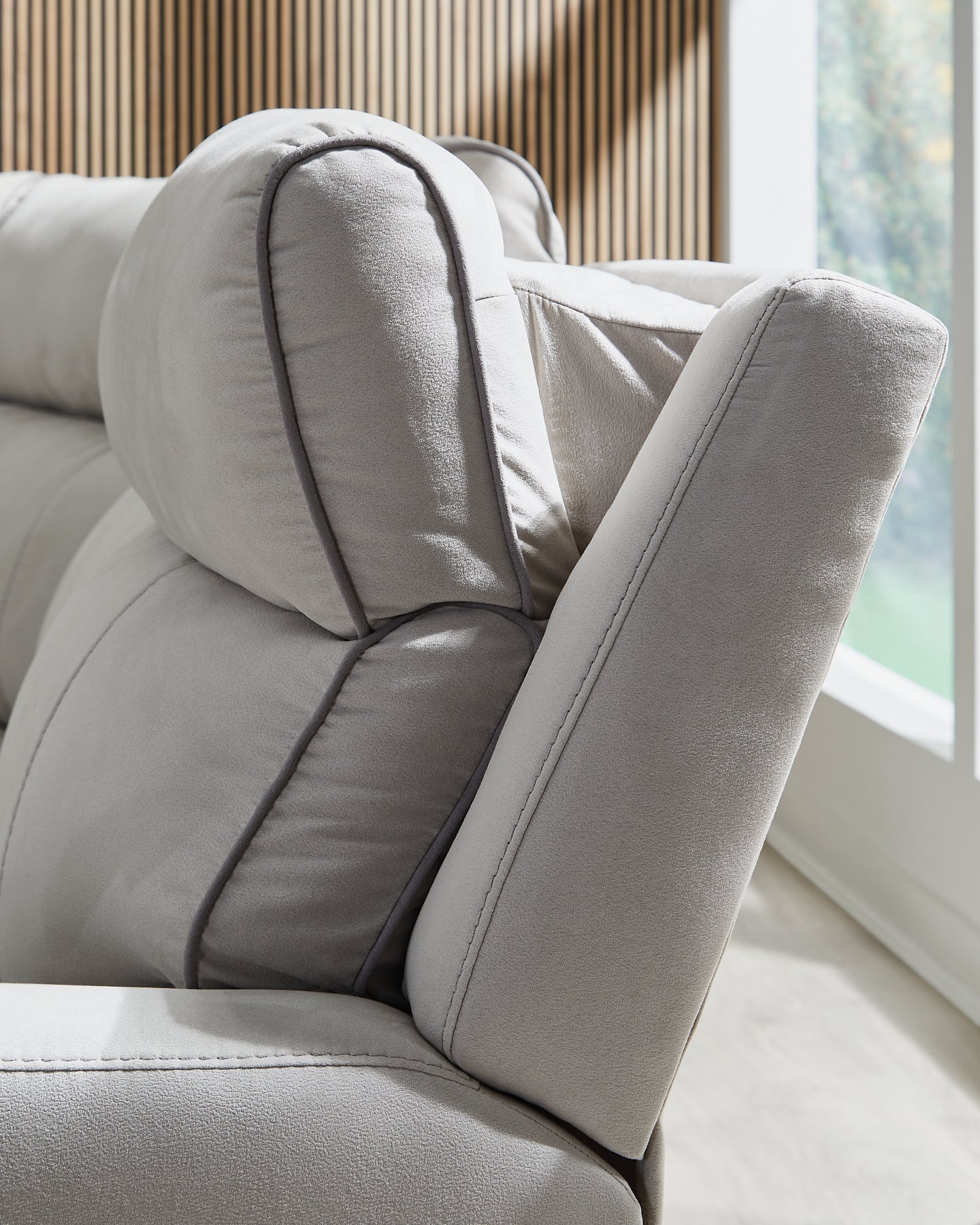 Sofá reclinable seccional de 6 piezas Social Pointe con consola de almacenamiento