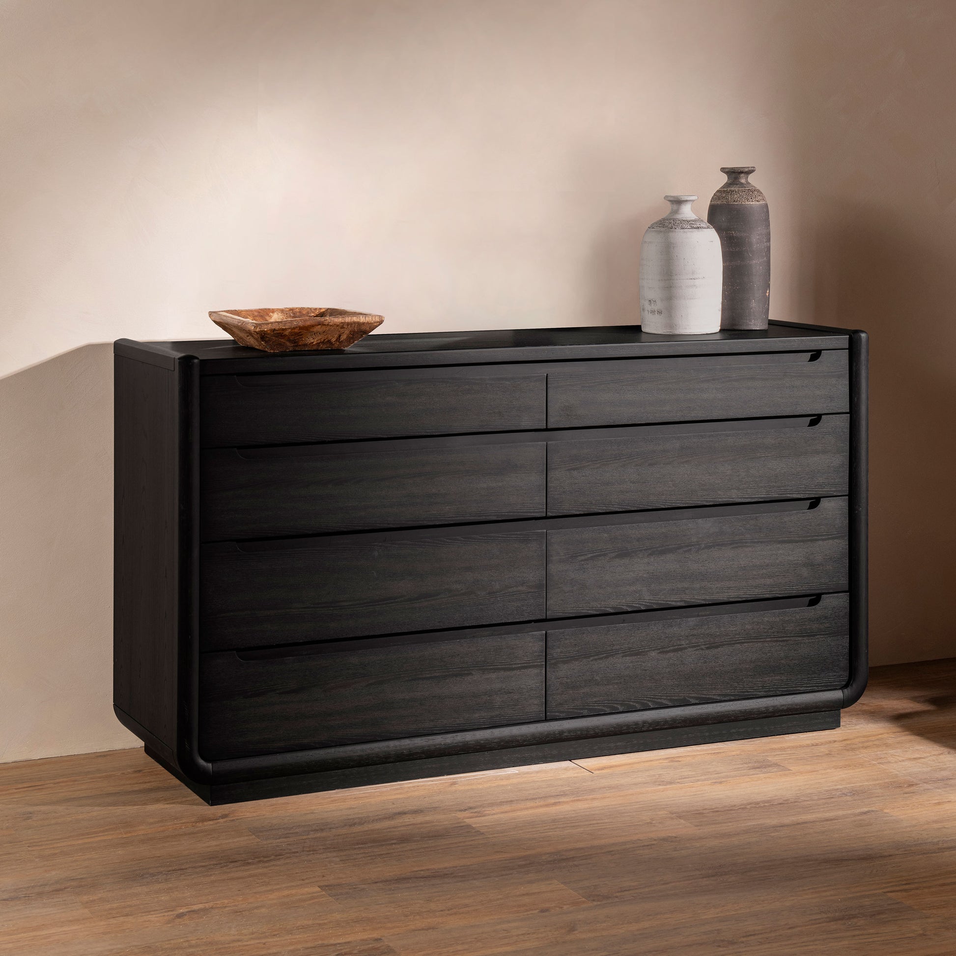 Leandro 8-drawer Bedroom Dresser Cabinet