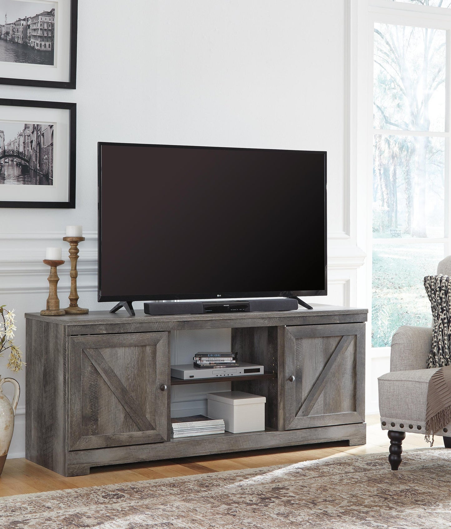Soporte para TV LG Wynnlow con opción de chimenea