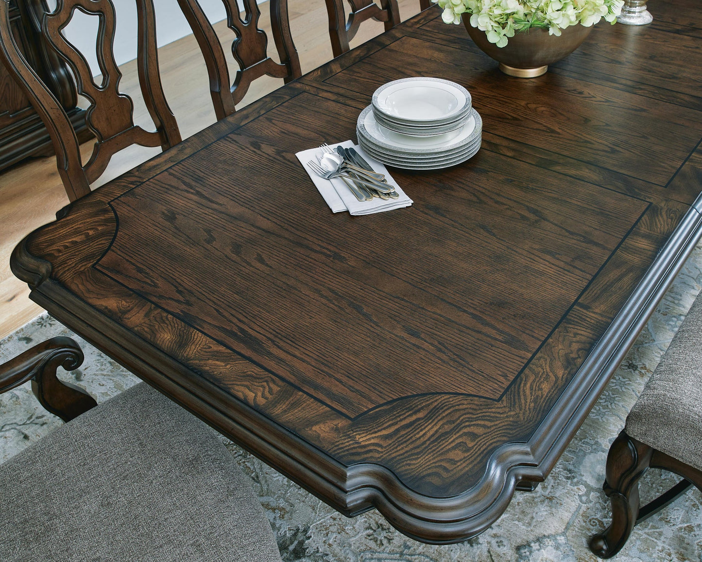 Mesa extensible de comedor Maylee