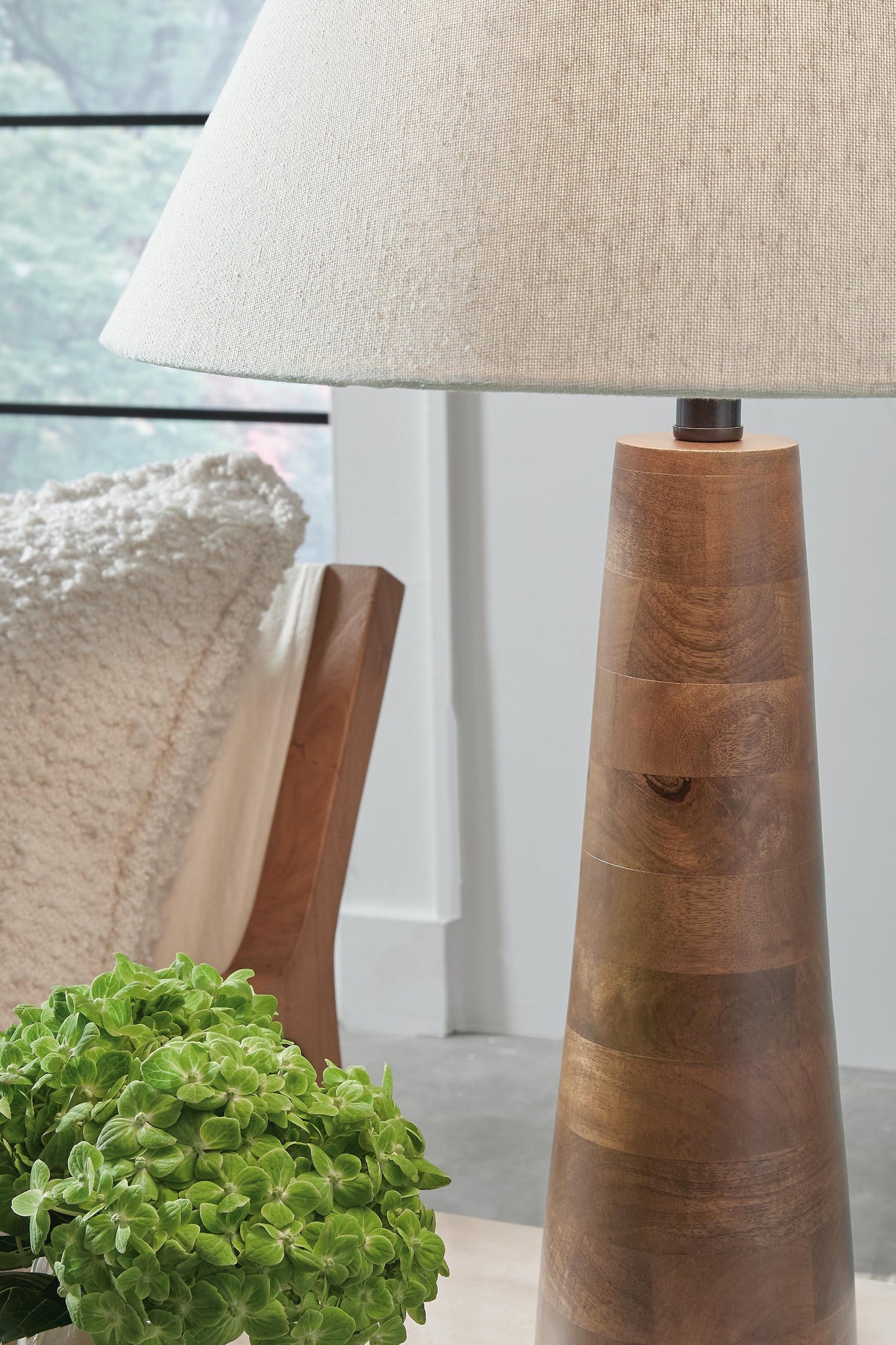 Lámpara de mesa de madera Danset (1 unidad)