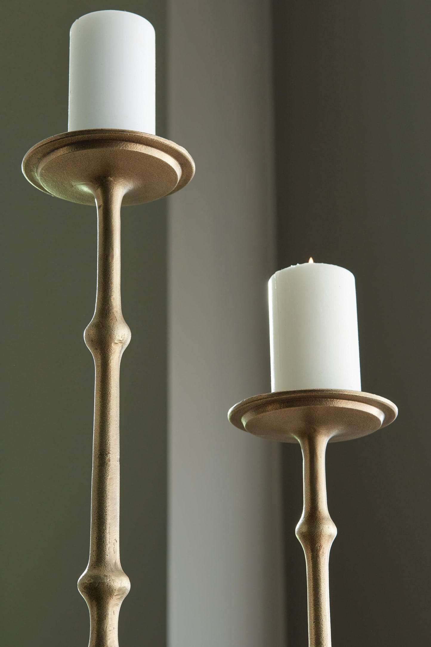 Juego de candelabros Larwick (2 unidades)