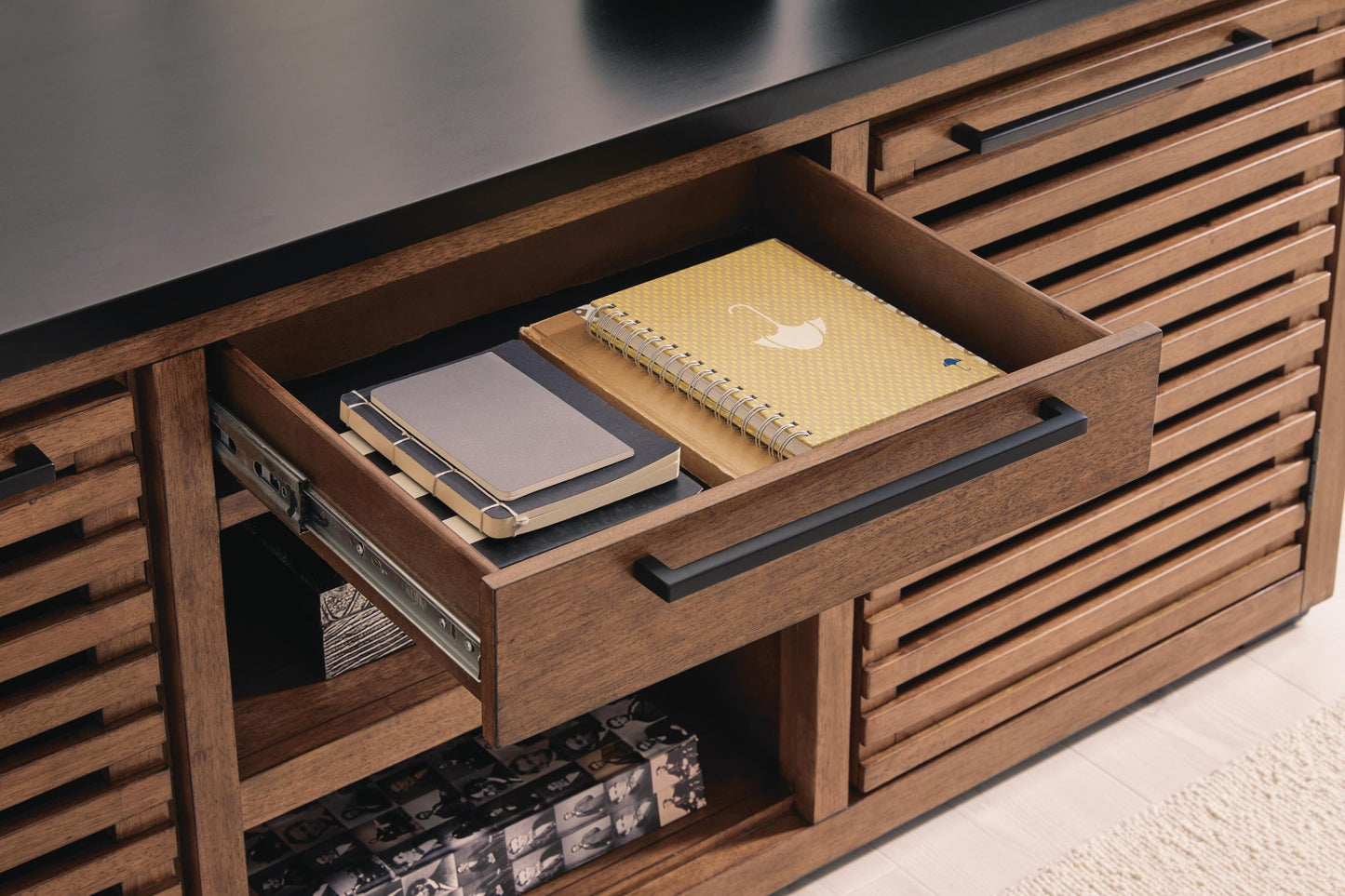 Credenza Kallari