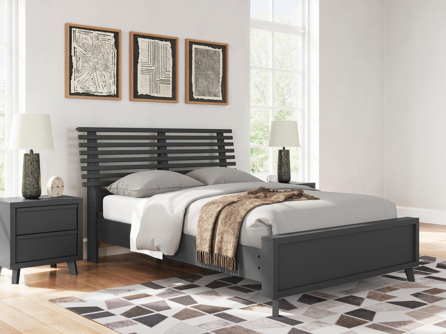 Cama con paneles de láminas Danziar