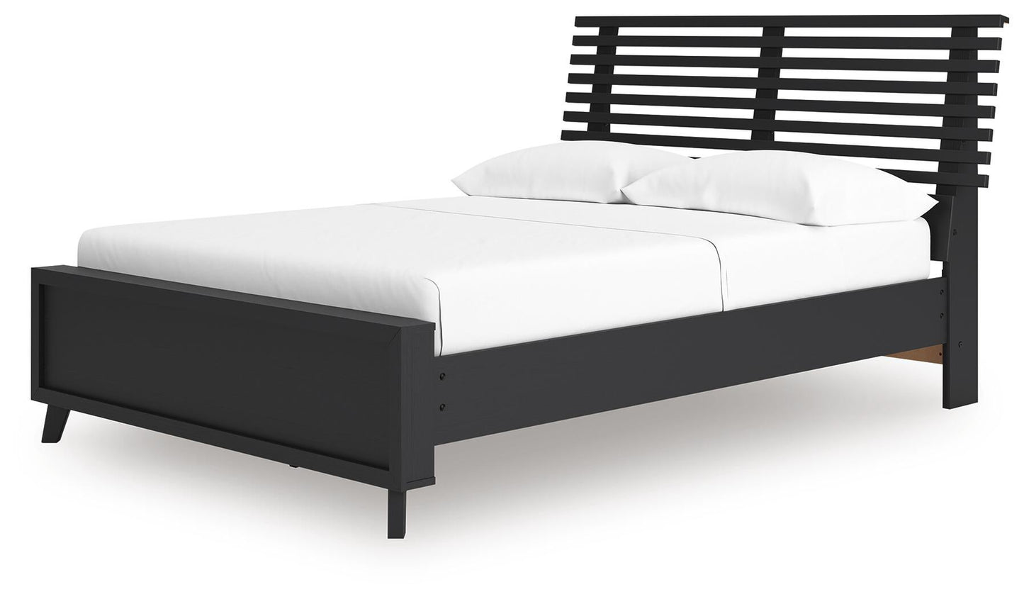 Cama con paneles de láminas Danziar
