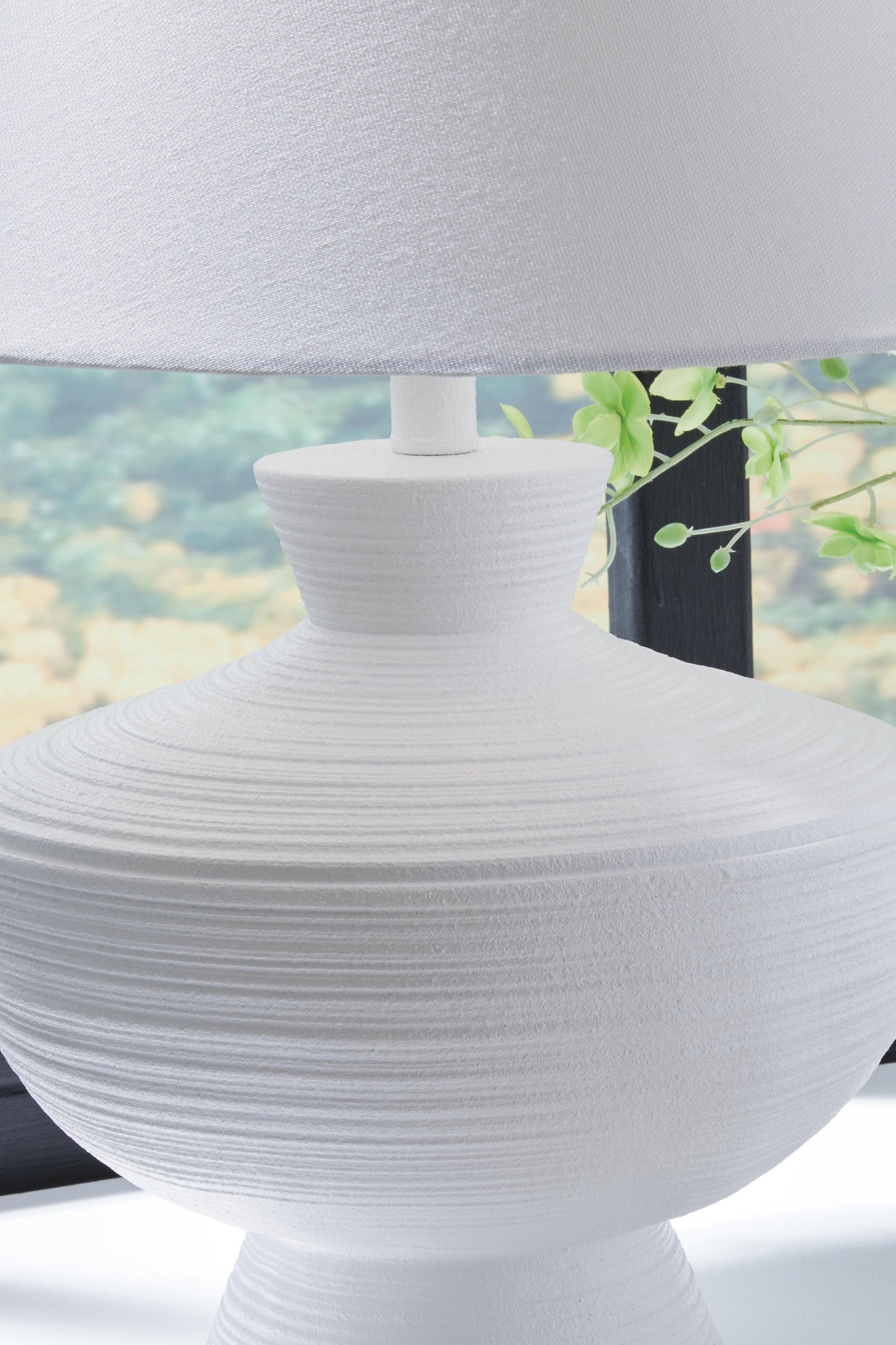 Lámpara de mesa Harelwood Poly (1 unidad)