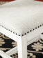 Mesa de comedor Valebeck y 6 sillas