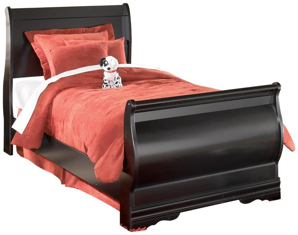Cama doble estilo trineo Huey Vineyard con tocador con espejo, cómoda y mesita de noche
