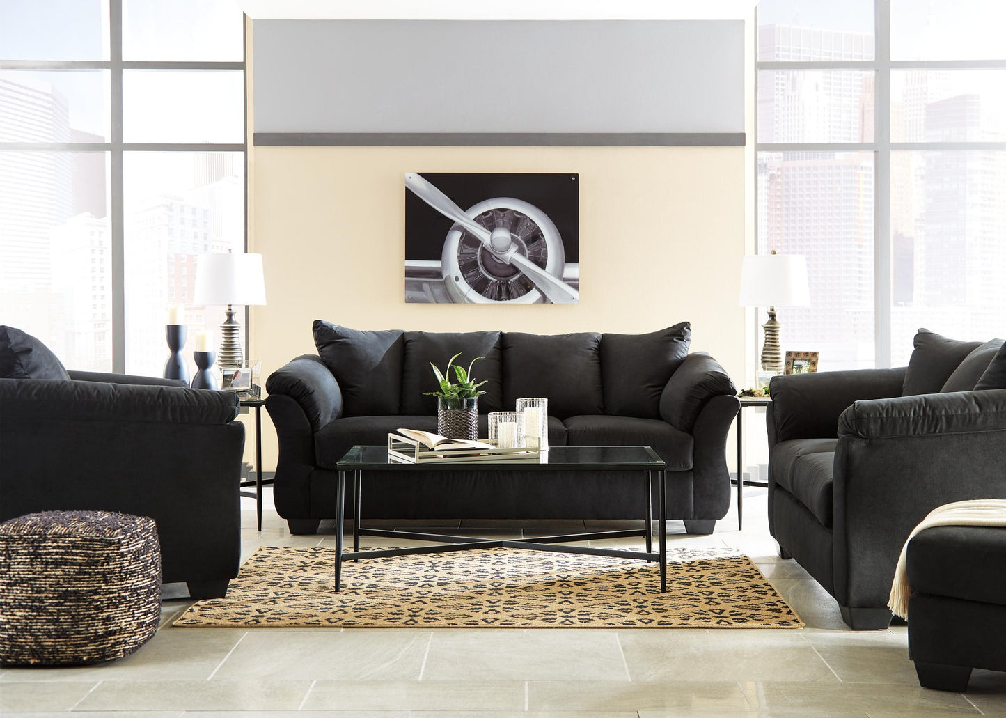 Sofá, loveseat, silla y otomana