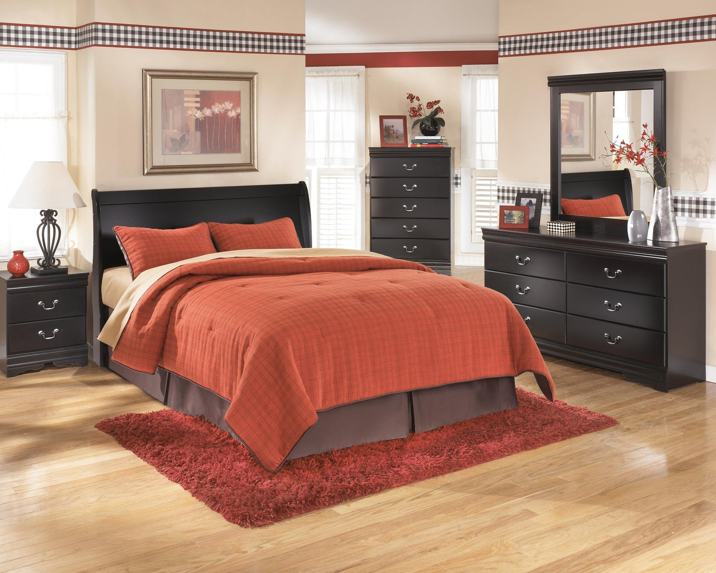 Cabecera de cama estilo trineo Queen Huey Vineyard con tocador con espejo, cómoda y mesita de noche