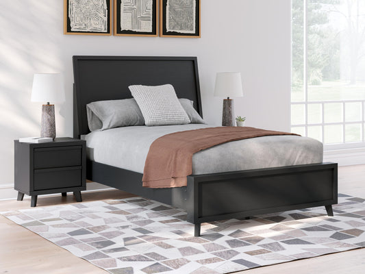 Cama con paneles completos Danziar