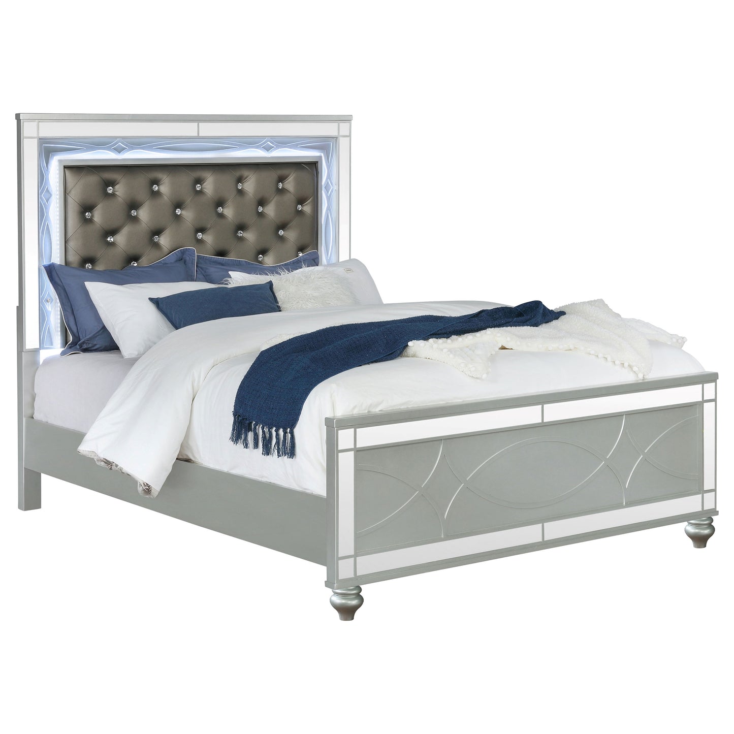 Cama Queen con paneles LED de madera Gunnison, color plateado metalizado