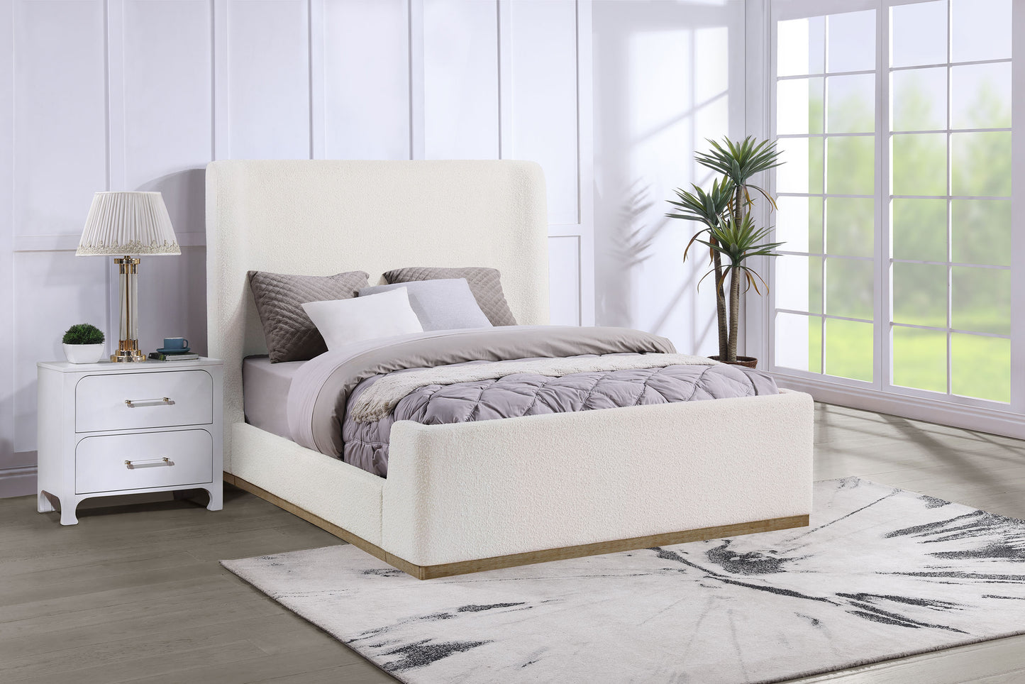 Cama Queen tipo trineo tapizada Nala color crema