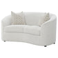 Loveseat Rainn Boucle tapizado con brazos inclinados color Latte