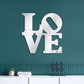 Espejo de pared Keiran de 40 x 40 pulgadas con letras LOVE, plateado